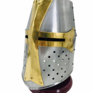 CASCO TEMPLARIO CRUZ DE LATÓN